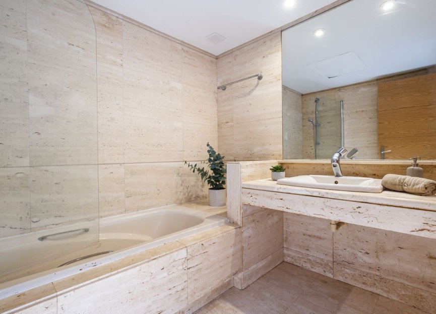 Resale - Apartment - Middle Floor Apartment - Marbella - Marbella Centro