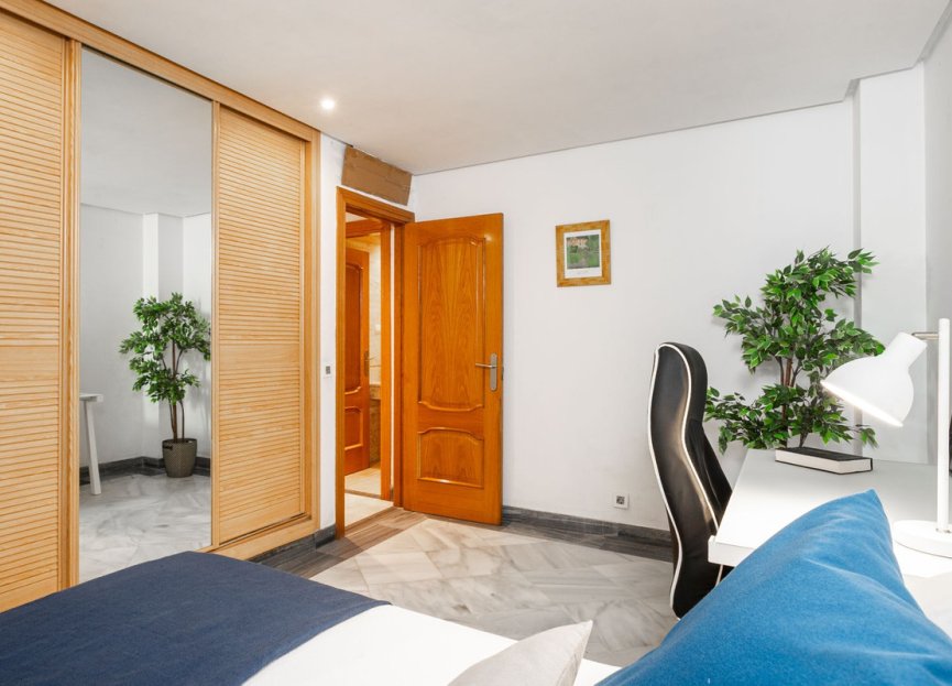 Resale - Apartment - Middle Floor Apartment - Marbella - Marbella Centro