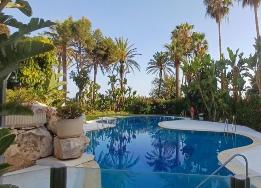 Resale - Apartment - Middle Floor Apartment - Marbella - Marbella Centro