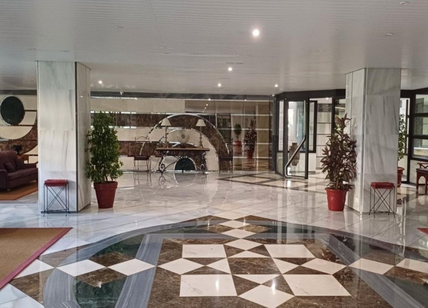 Resale - Apartment - Middle Floor Apartment - Marbella - Marbella Centro