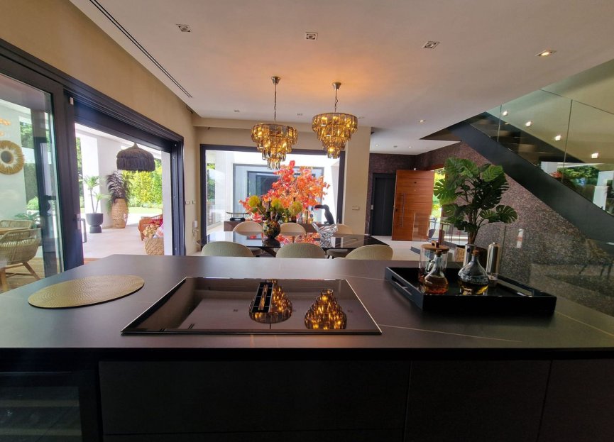 Resale - House - Detached Villa - Marbella - Marbella Centro