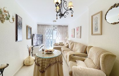 Resale - Apartment - Middle Floor Apartment - Estepona - Estepona Centro