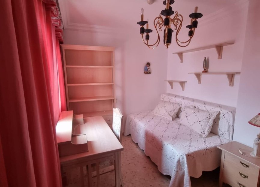 Resale - Apartment - Top Floor Apartment - Estepona - Estepona Centro