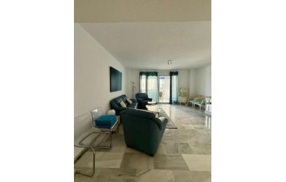 Resale - Apartment - Middle Floor Apartment - Marbella - Puerto Banús