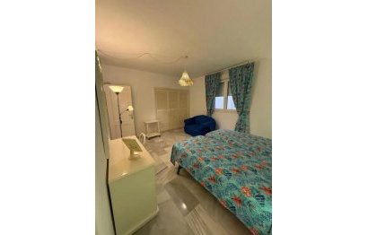 Resale - Apartment - Middle Floor Apartment - Marbella - Puerto Banús