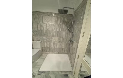 Resale - Apartment - Middle Floor Apartment - Marbella - Puerto Banús