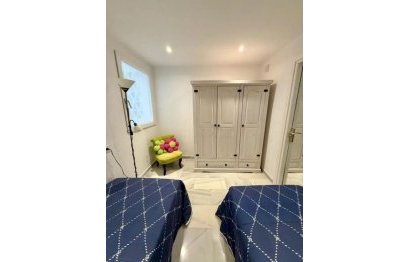 Resale - Apartment - Middle Floor Apartment - Marbella - Puerto Banús