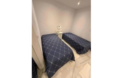 Resale - Apartment - Middle Floor Apartment - Marbella - Puerto Banús