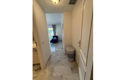 Resale - Apartment - Middle Floor Apartment - Marbella - Puerto Banús