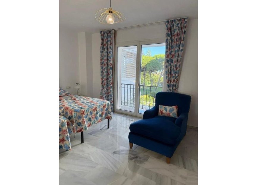 Resale - Apartment - Middle Floor Apartment - Marbella - Puerto Banús