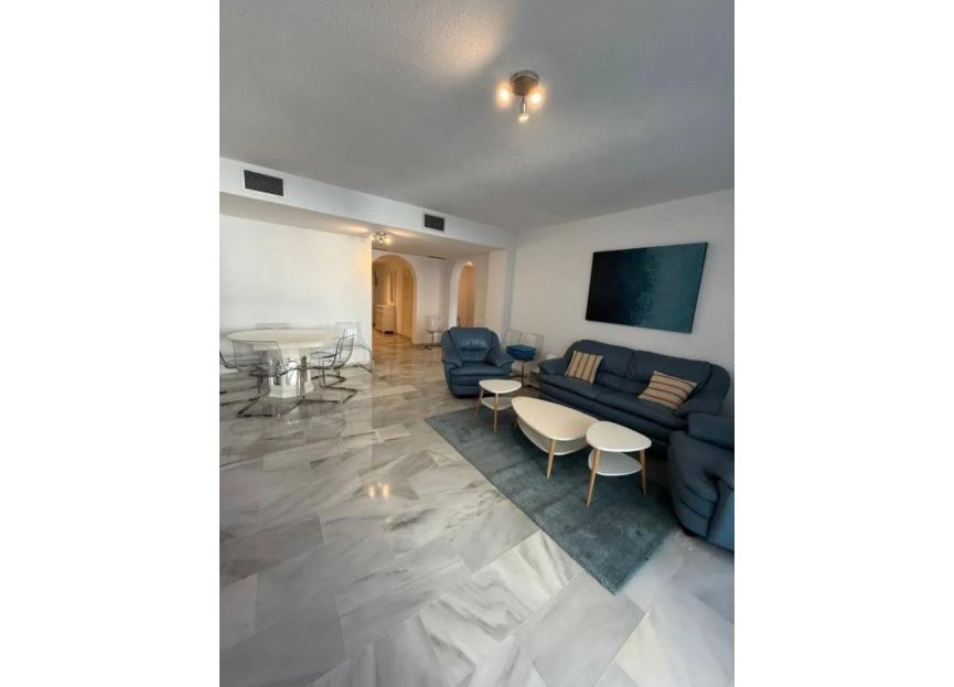 Resale - Apartment - Middle Floor Apartment - Marbella - Puerto Banús