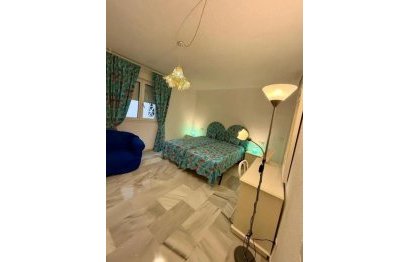 Resale - Apartment - Middle Floor Apartment - Marbella - Puerto Banús