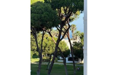 Resale - Apartment - Middle Floor Apartment - Marbella - Puerto Banús