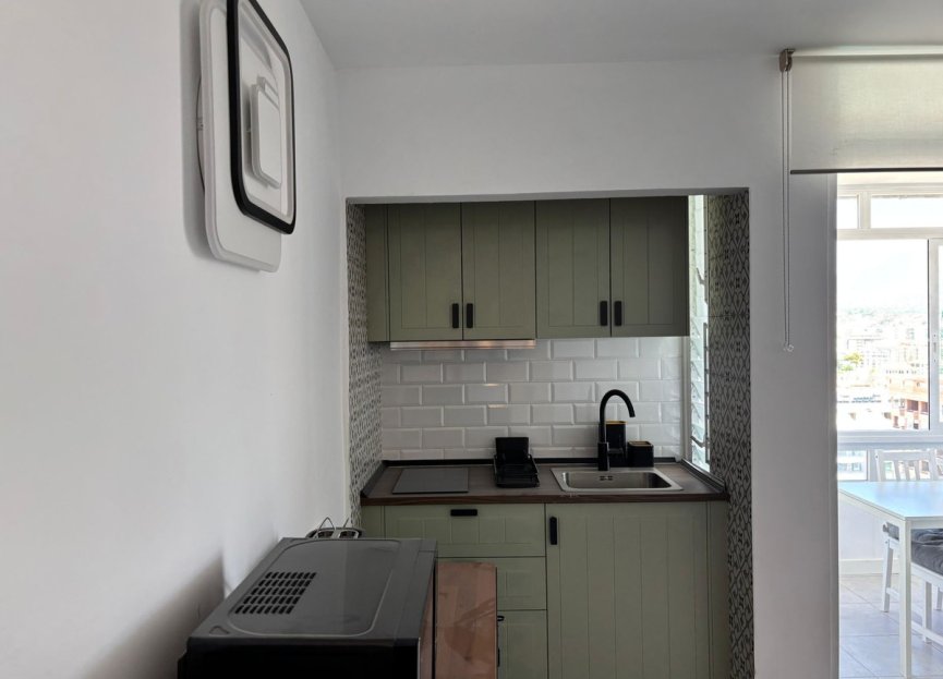 Resale - Apartment - Middle Floor Apartment - Fuengirola - Fuengirola Centro