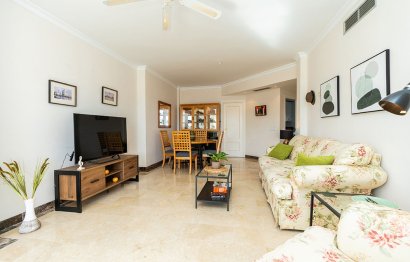 Resale - Apartment - Middle Floor Apartment - Estepona - Bel Air