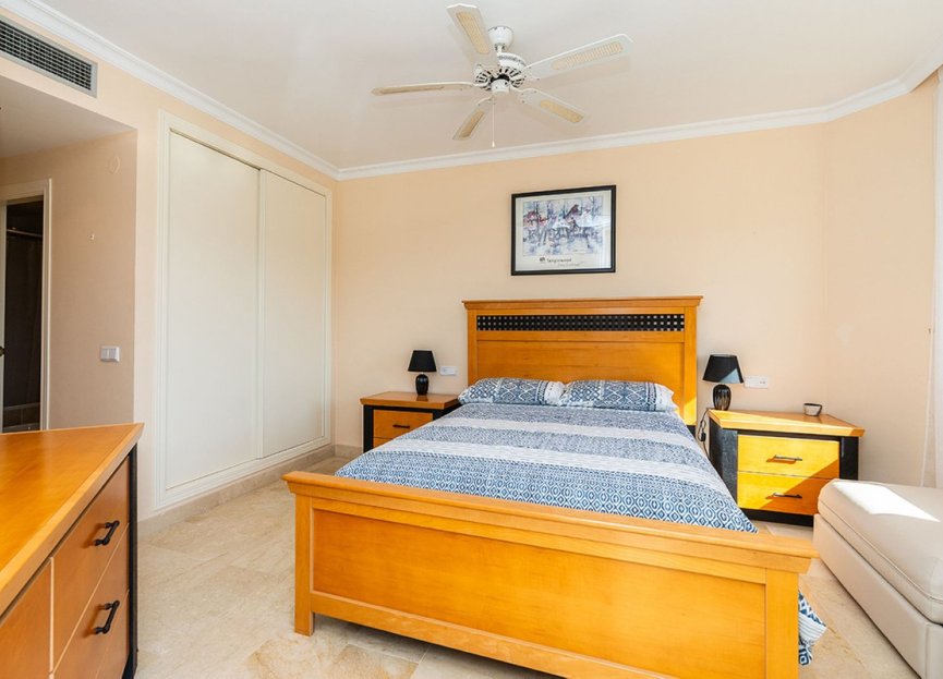 Resale - Apartment - Middle Floor Apartment - Estepona - Bel Air