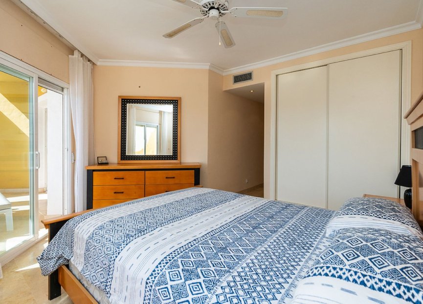 Resale - Apartment - Middle Floor Apartment - Estepona - Bel Air