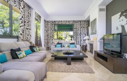 Resale - Apartment - Penthouse - Marbella - Nueva Andalucia