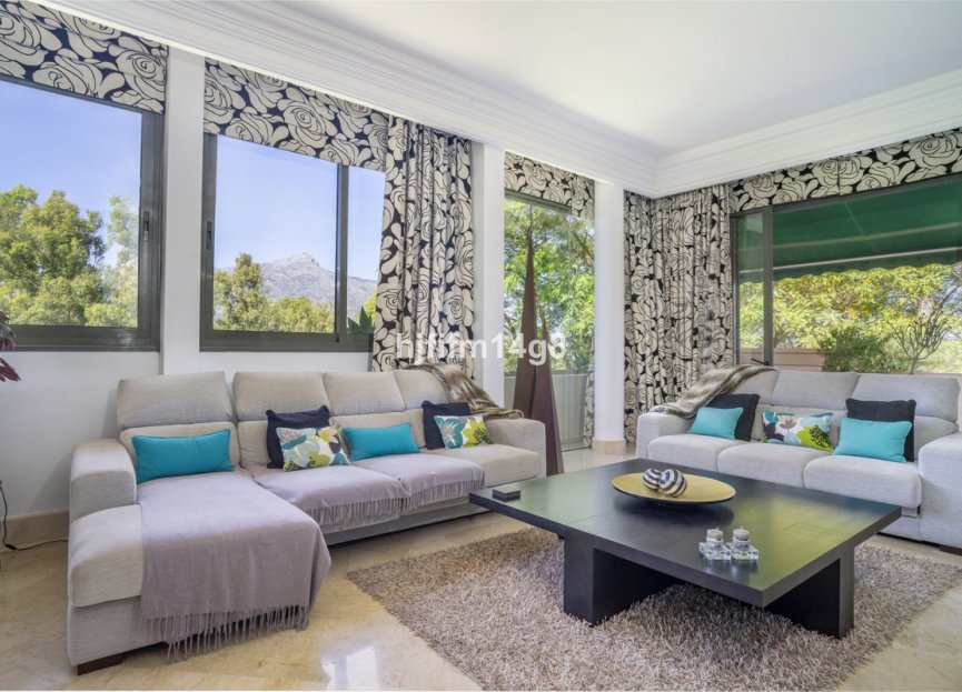 Resale - Apartment - Penthouse - Marbella - Nueva Andalucia