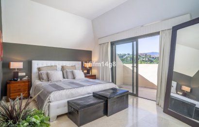 Resale - Apartment - Penthouse - Marbella - Nueva Andalucia