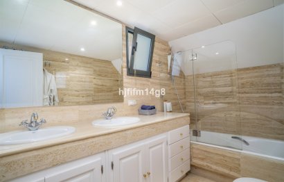 Resale - Apartment - Penthouse - Marbella - Nueva Andalucia