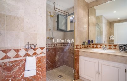 Resale - Apartment - Penthouse - Marbella - Nueva Andalucia