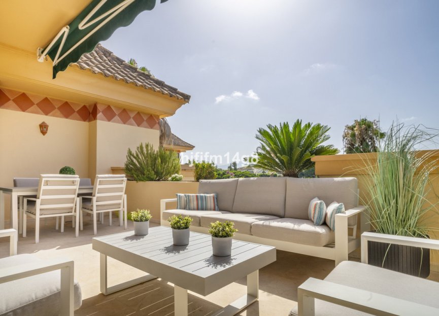 Resale - Apartment - Penthouse - Marbella - Nueva Andalucia