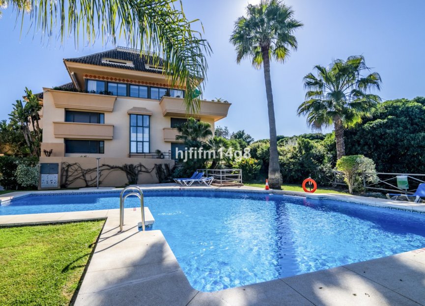 Resale - Apartment - Penthouse - Marbella - Nueva Andalucia