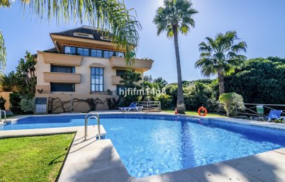 Resale - Apartment - Penthouse - Marbella - Nueva Andalucia