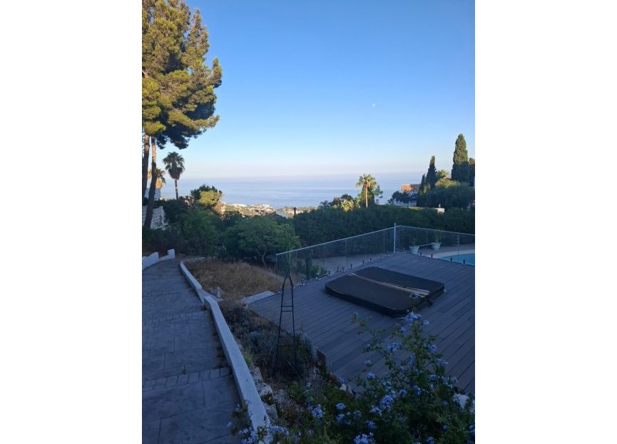 Resale - House - Detached Villa - Benalmádena - Benalmadena Centro