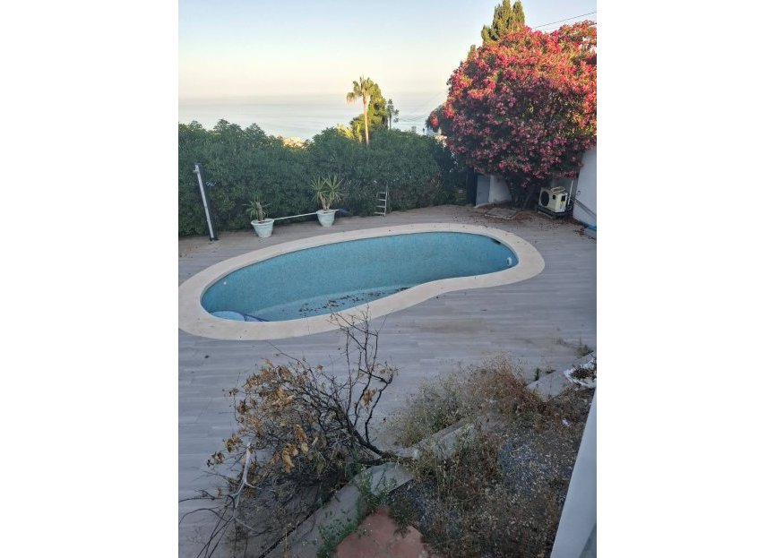 Resale - House - Detached Villa - Benalmádena - Benalmadena Centro