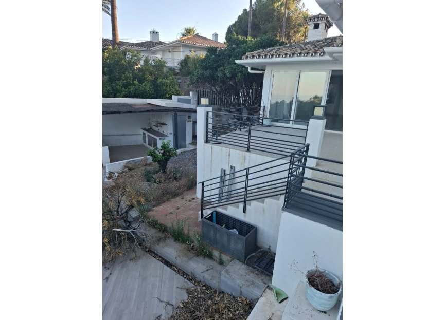 Resale - House - Detached Villa - Benalmádena - Benalmadena Centro