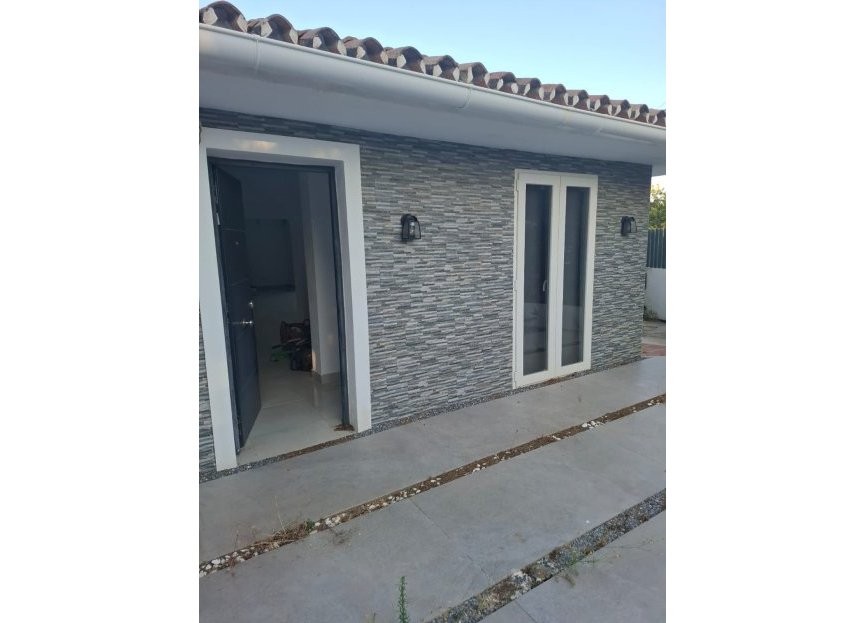 Resale - House - Detached Villa - Benalmádena - Benalmadena Centro