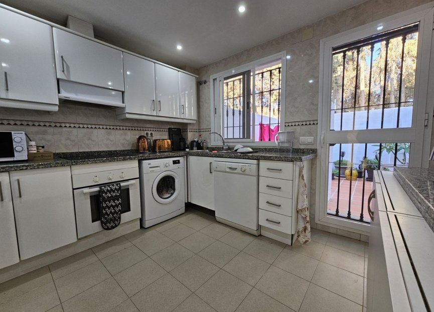 Resale - House - Semi-Detached House - Marbella - Nueva Andalucia