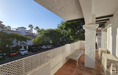 Resale - House - Semi-Detached House - Marbella - Nueva Andalucia