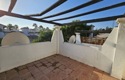 Resale - House - Semi-Detached House - Marbella - Nueva Andalucia