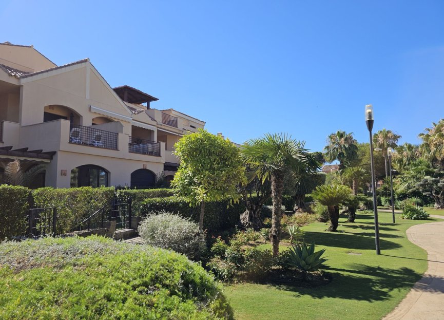 Resale - Apartment - Ground Floor Apartment - Marbella - Puerto Banús