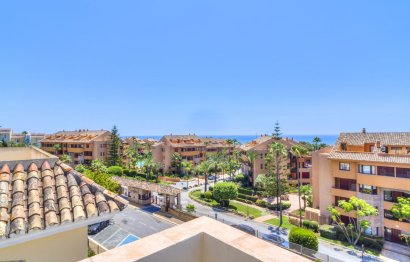 Resale - Apartment - Penthouse - Marbella - Bahía de Marbella
