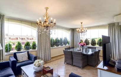Resale - Apartment - Penthouse - Marbella - Bahía de Marbella