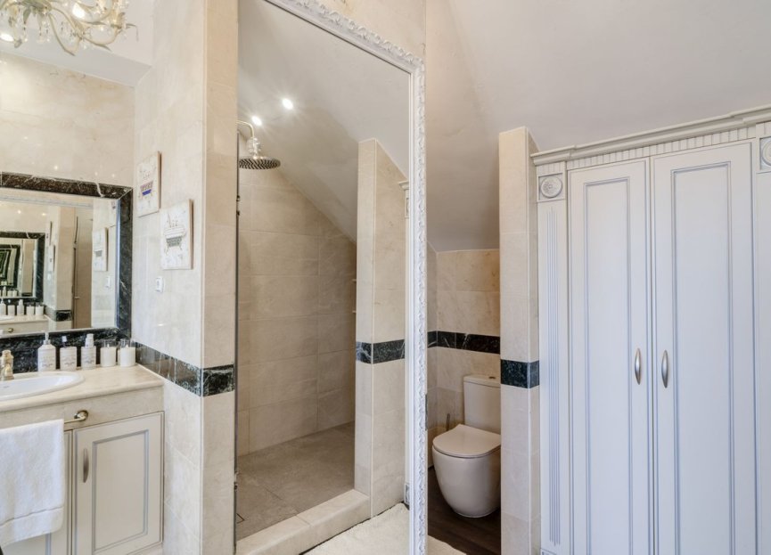 Resale - Apartment - Penthouse - Marbella - Bahía de Marbella