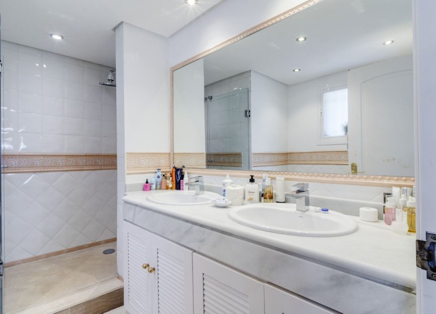 Resale - Apartment - Penthouse - Marbella - Bahía de Marbella