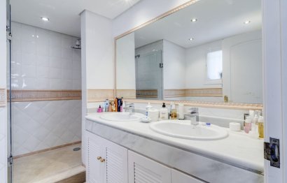 Resale - Apartment - Penthouse - Marbella - Bahía de Marbella