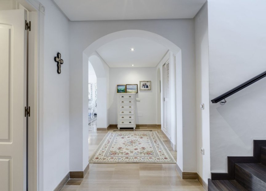 Resale - Apartment - Penthouse - Marbella - Bahía de Marbella