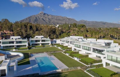 Resale - House - Semi-Detached House - Marbella - The Golden Mile