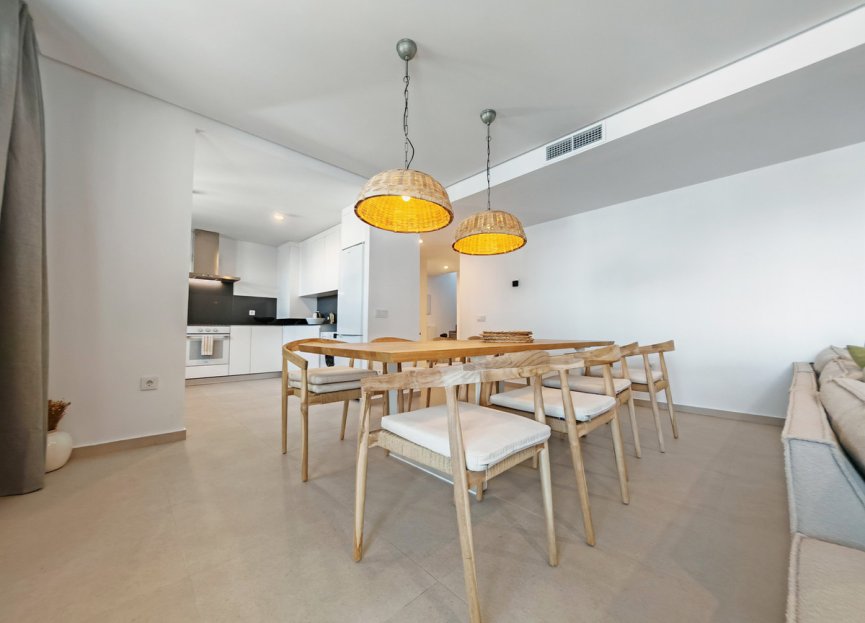 Resale - Apartment - Penthouse - Estepona - Estepona Centro