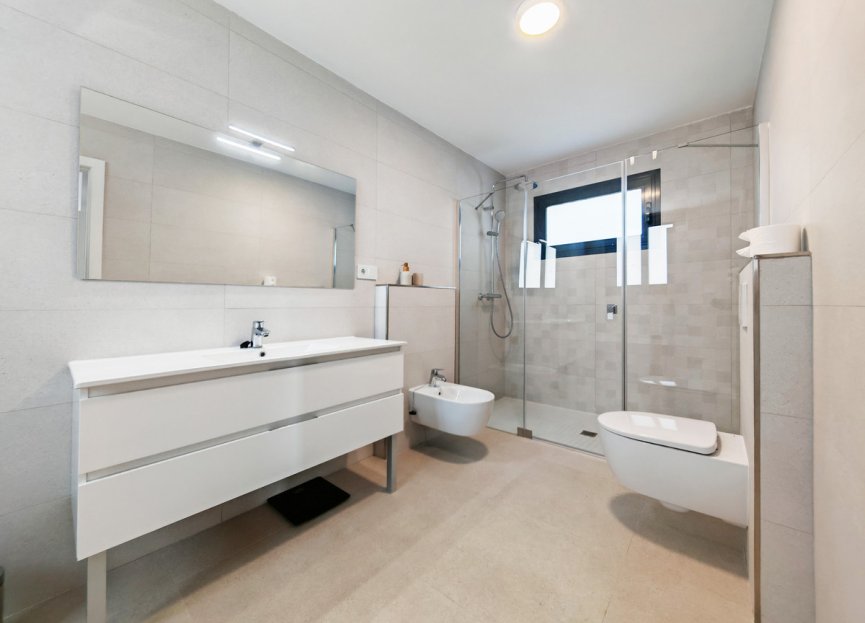 Resale - Apartment - Penthouse - Estepona - Estepona Centro