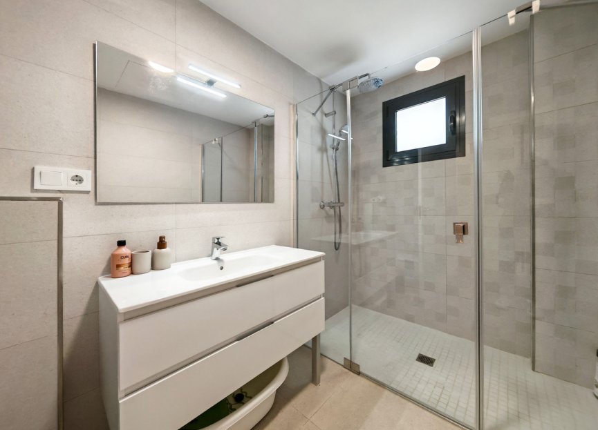 Resale - Apartment - Penthouse - Estepona - Estepona Centro