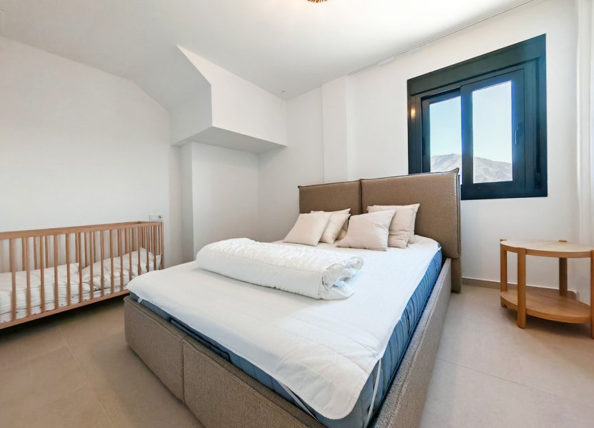 Resale - Apartment - Penthouse - Estepona - Estepona Centro