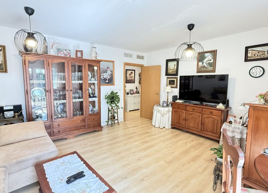 Resale - Ground floor apartment - Estepona - Estepona Centro