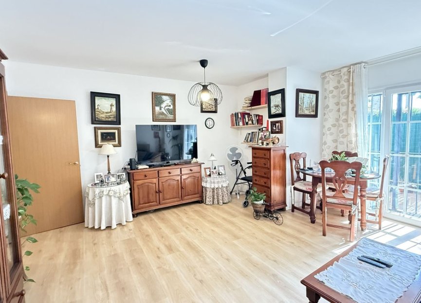 Resale - Ground floor apartment - Estepona - Estepona Centro